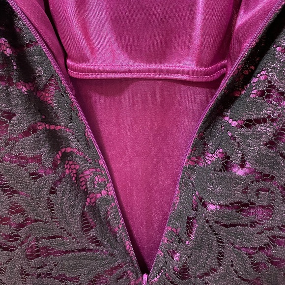 💋 NWT Jax STUNNING Purple/Black Lace Shortsleeved Midi Dress Size 4 - Picture 6 of 15